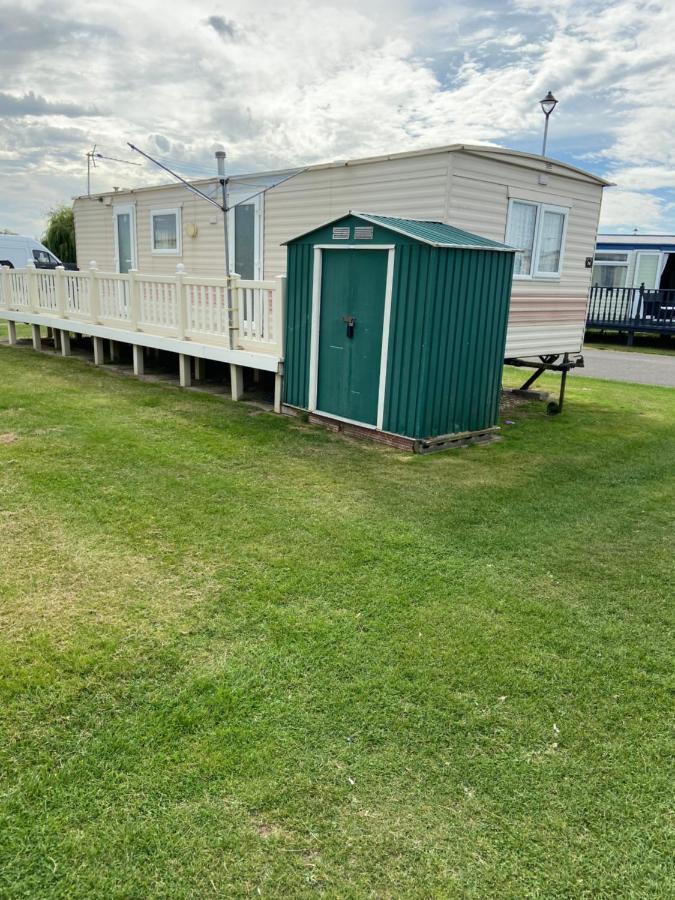 I13 The Chase Caravan Park Ingoldmells Bagian luar foto